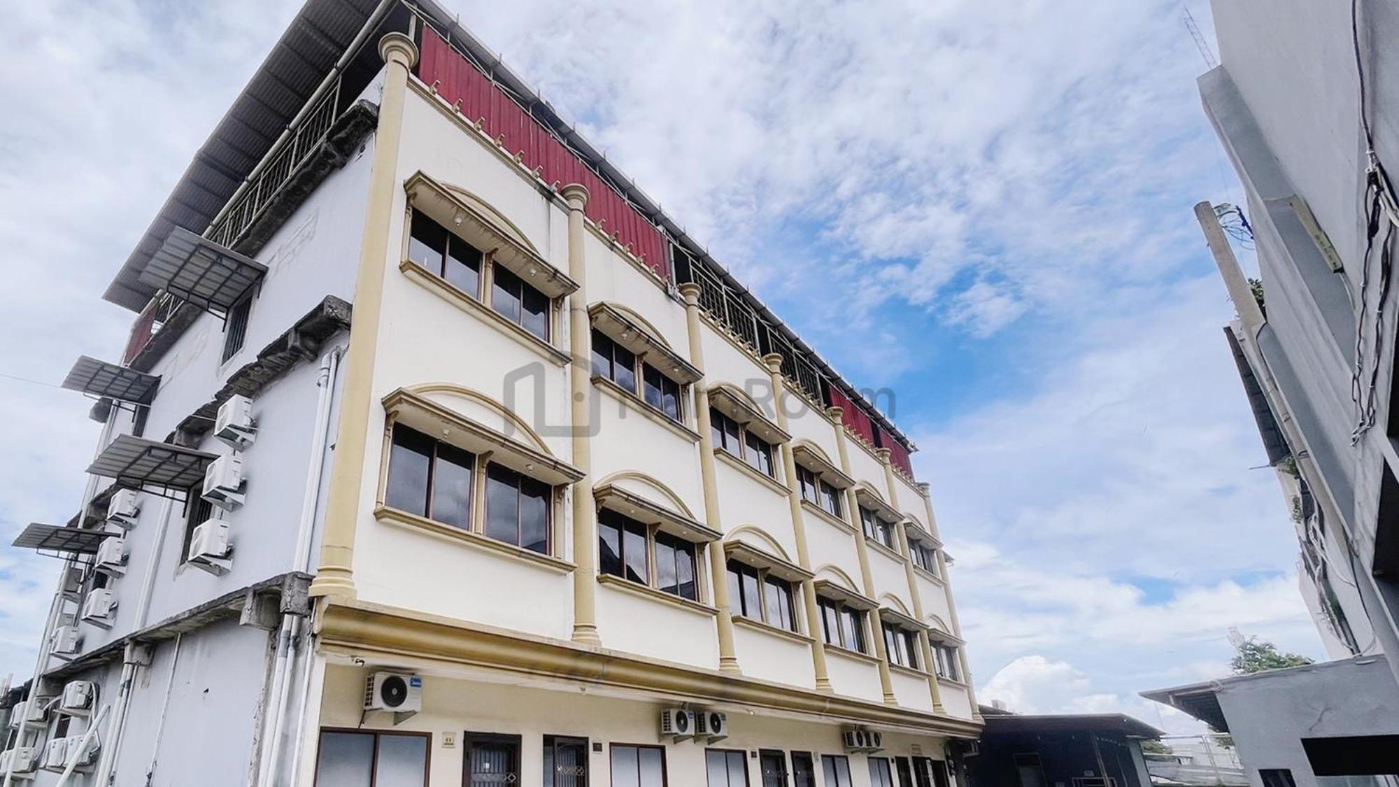 Eden Residence By Namroom Depok Exterior foto